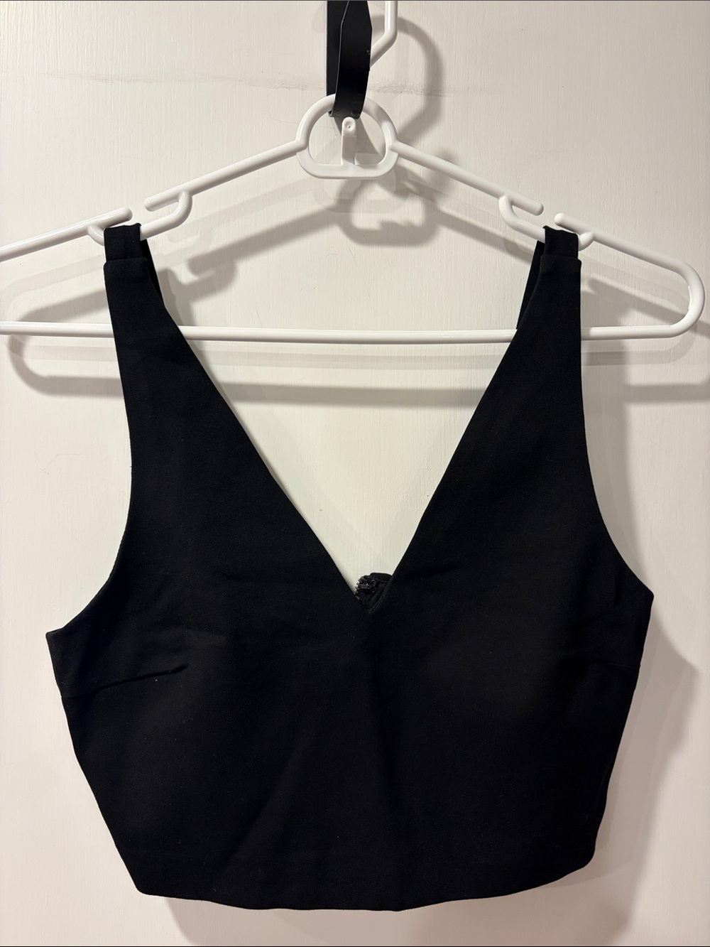 Silence + Noise Black V-Neck Crop Top XS sleeveless